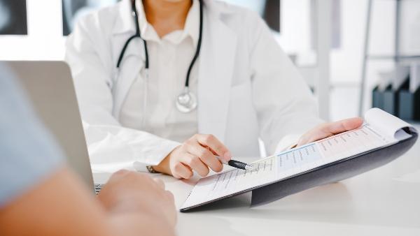 Hướng dẫn chăm sóc vết thương sau sinh mổ để tránh sẹo lồi