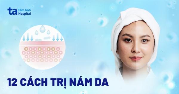 Hình ảnh minh họa một phụ nữ lớn tuổi đang chăm sóc da mặt, tập trung vào vùng mũi, thể hiện sự quan tâm đến việc duy trì vẻ đẹp sau nâng mũi khi về già