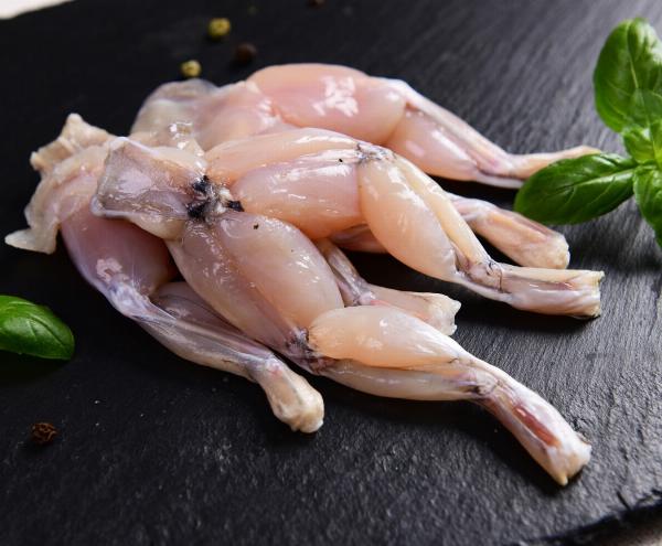 Nâng mũi kiêng thịt ếch để tránh sẹo lồi và sưng viêm hậu phẫu