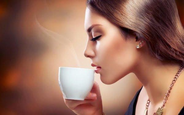 Tác động của cafein đến quá trình hồi phục sau nâng mũi