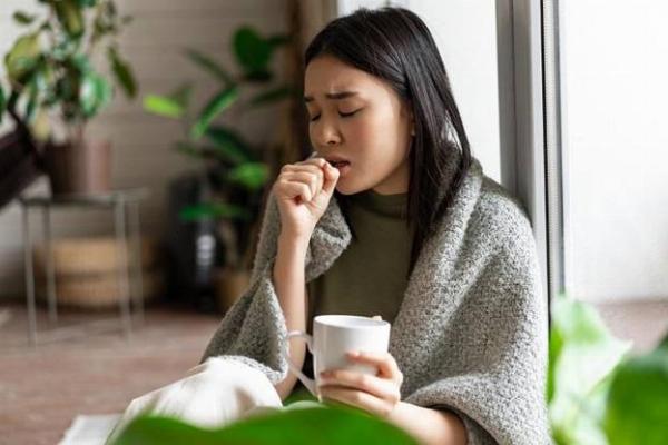 Hình ảnh minh họa các loại trà thảo mộc an toàn sau nâng mũi như trà hoa cúc, trà gừng (pha loãng, ấm)